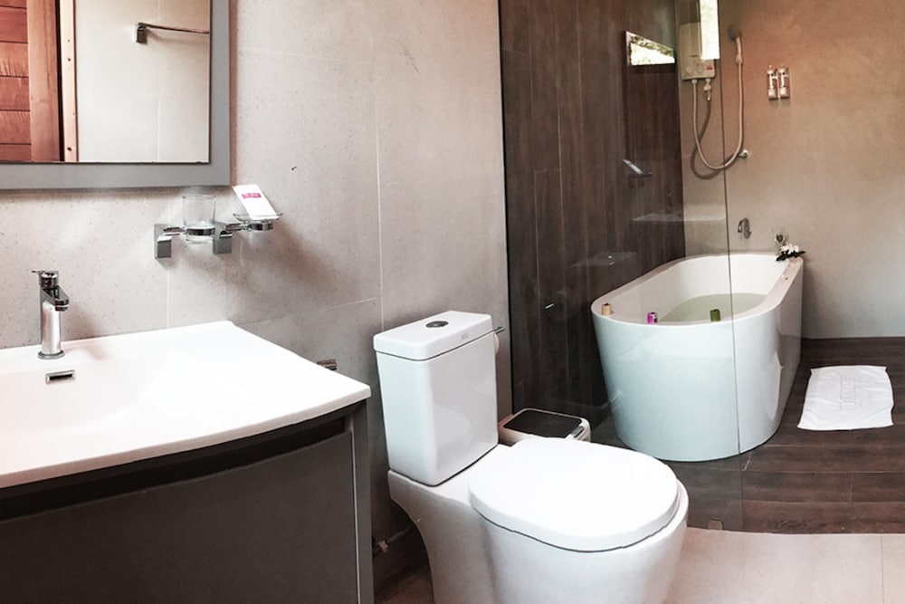 The Grace Amphawa 44/50