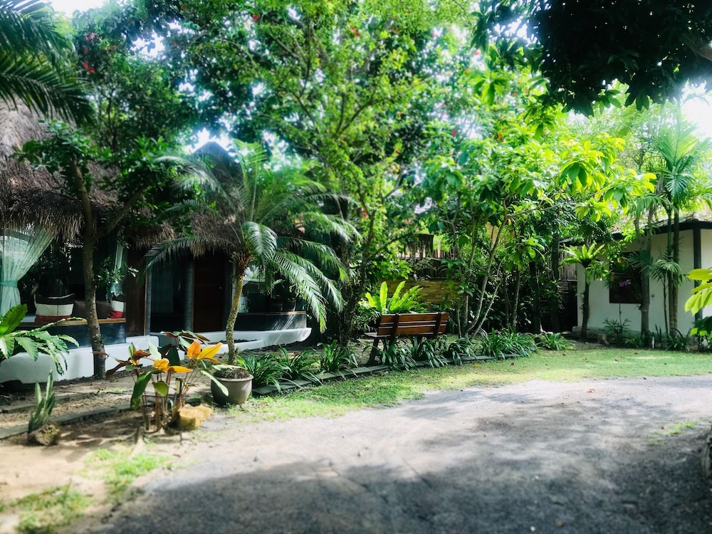 Cafe@Luv22 Guest House 52/67