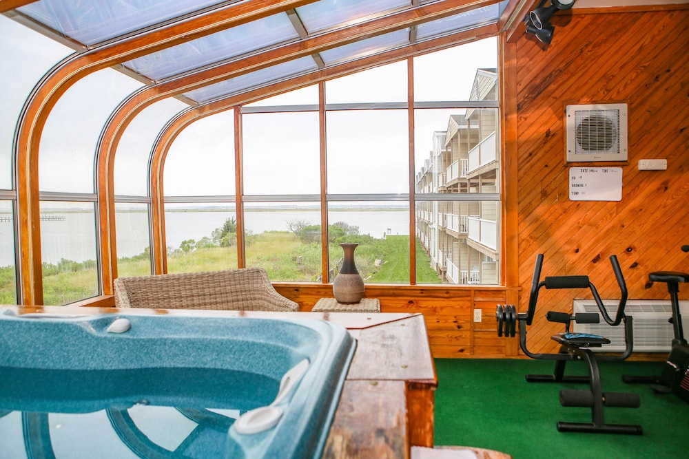 Waterside Inn 33/72