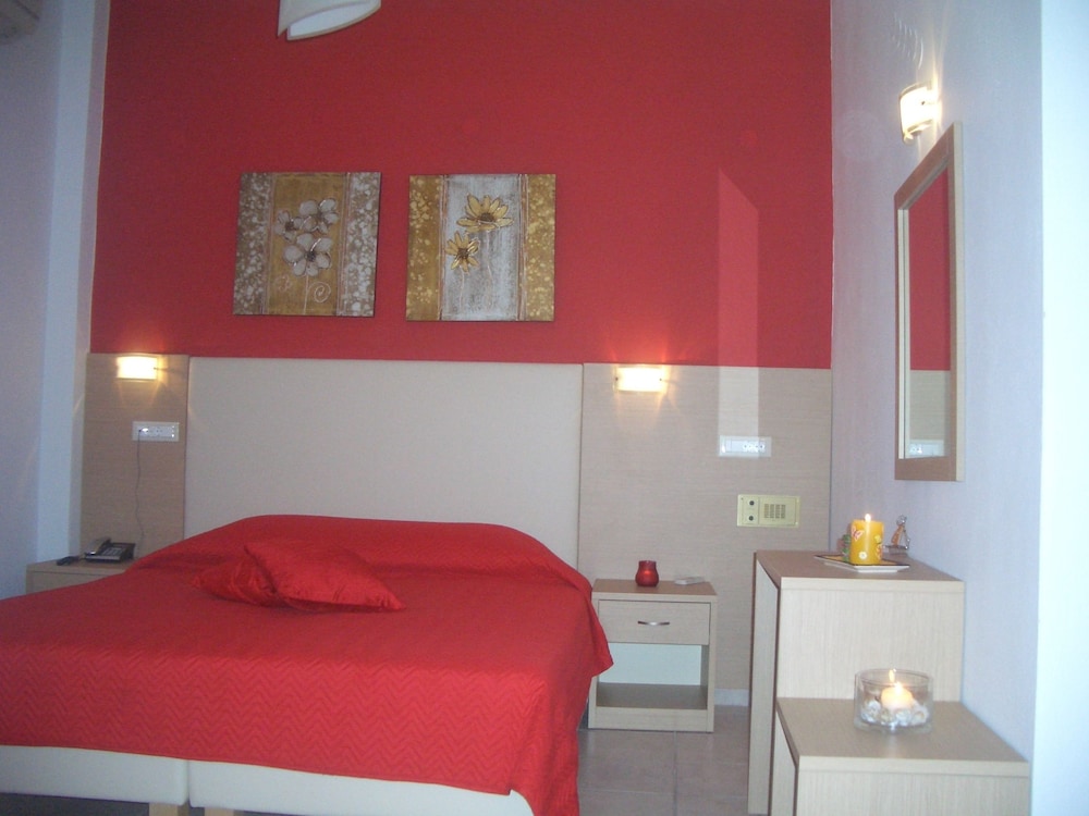 Voula Hotel 34/74