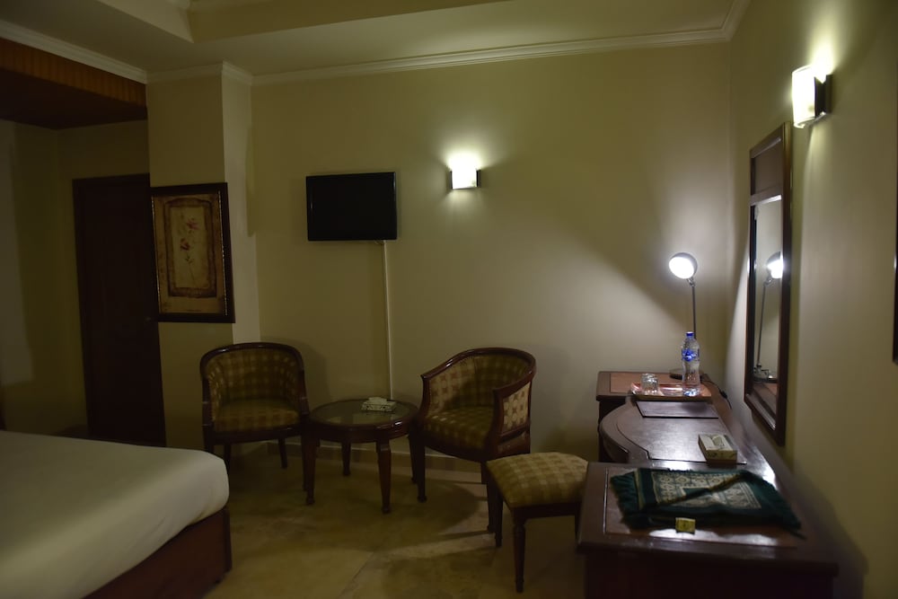 Shalimar Tower Hotel Lahore 43/50