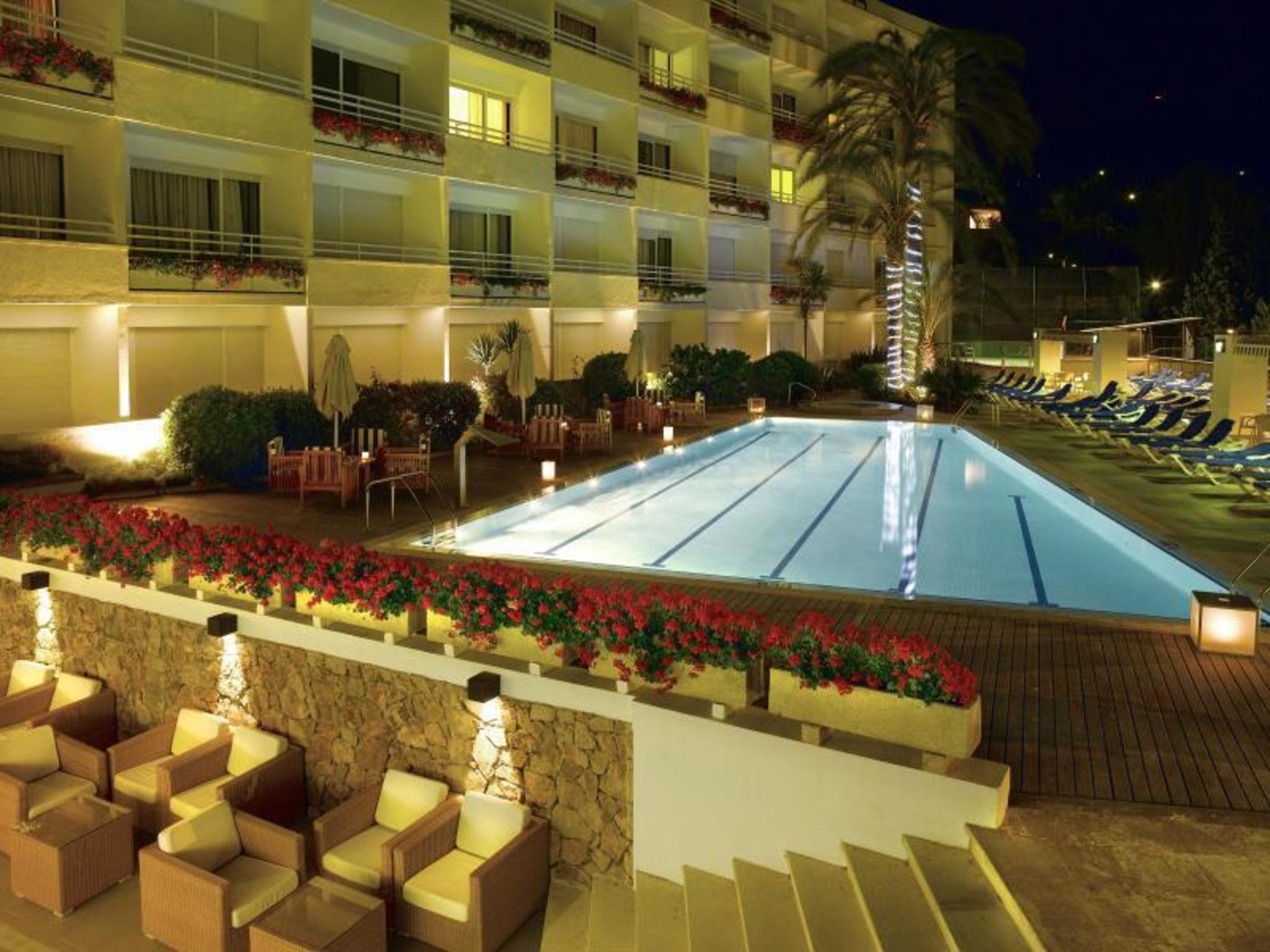 Gran Hotel Reymar 3/50