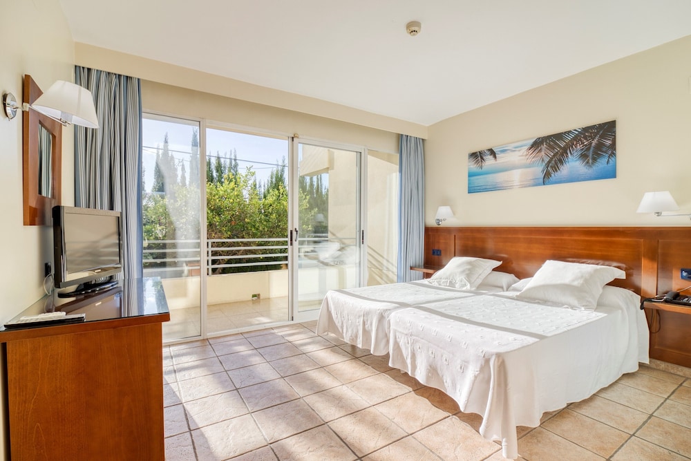 HOTEL ABRIL 19/29