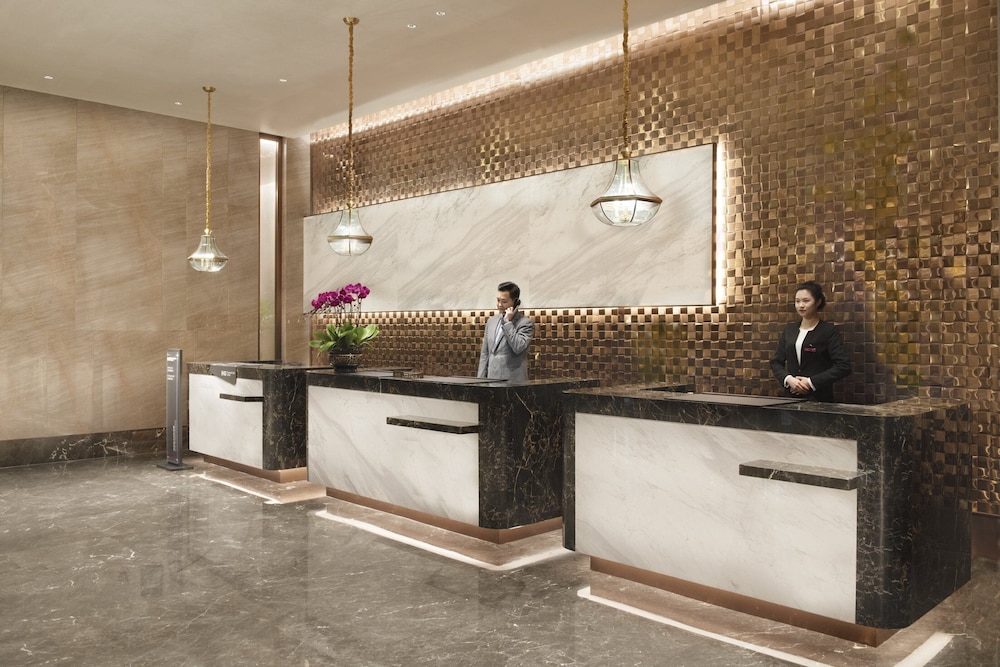 Crowne Plaza Dalian Xinghai 6/70