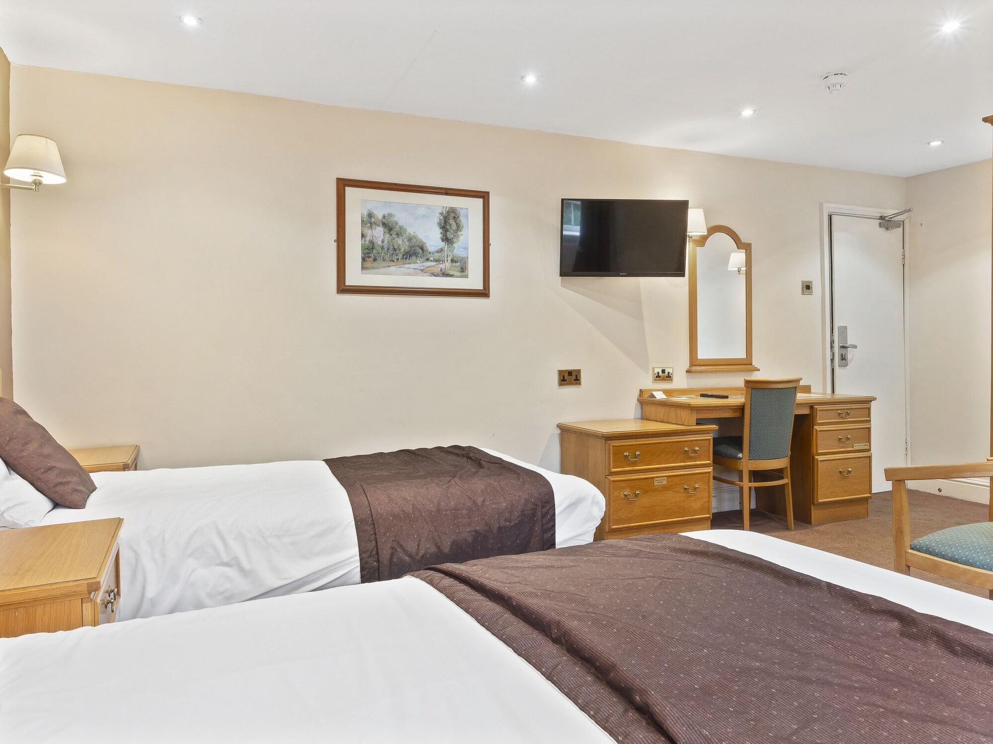 Family, Multiple Beds