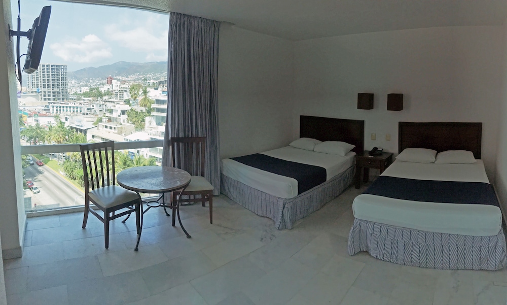 El Presidente Acapulco 22/43