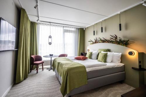 Park, Double Bed