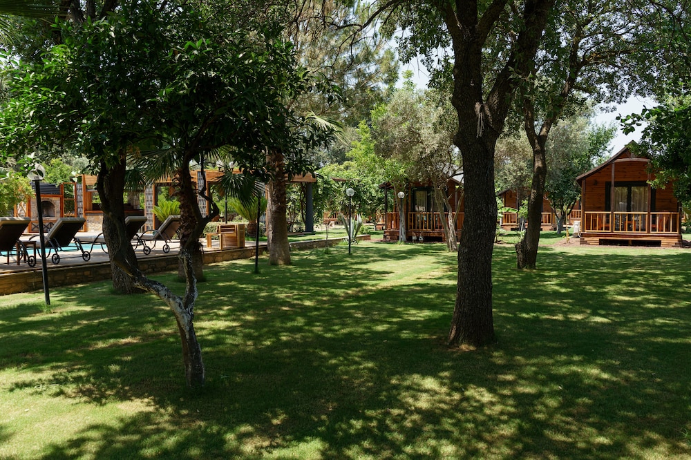 Dolce Vita Luxury Bungalows 47/50
