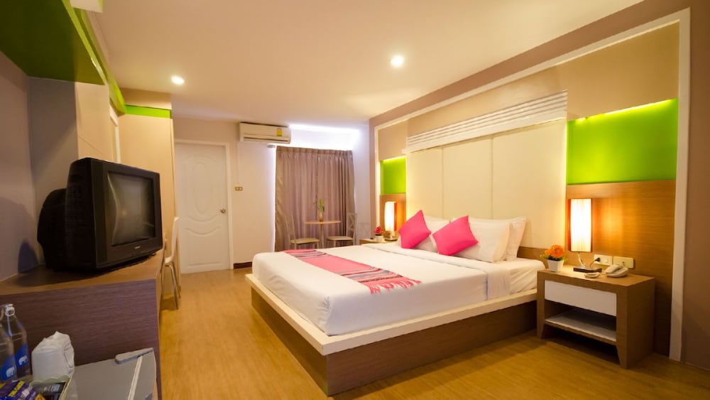 Charoenchit House 24/45