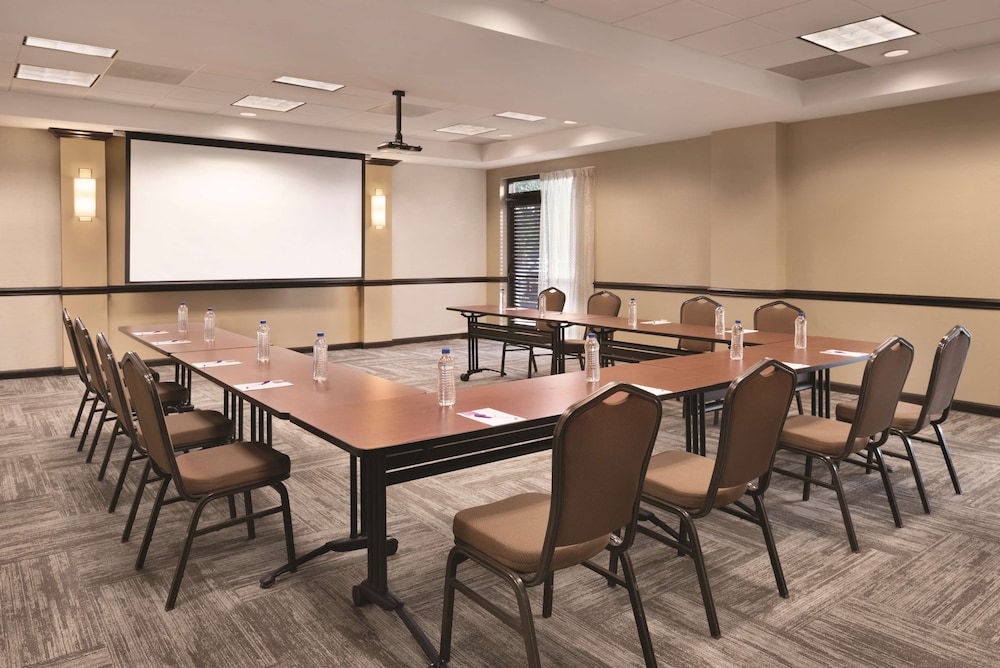 Hyatt Place Chicago/Hoffman Estates 42/48