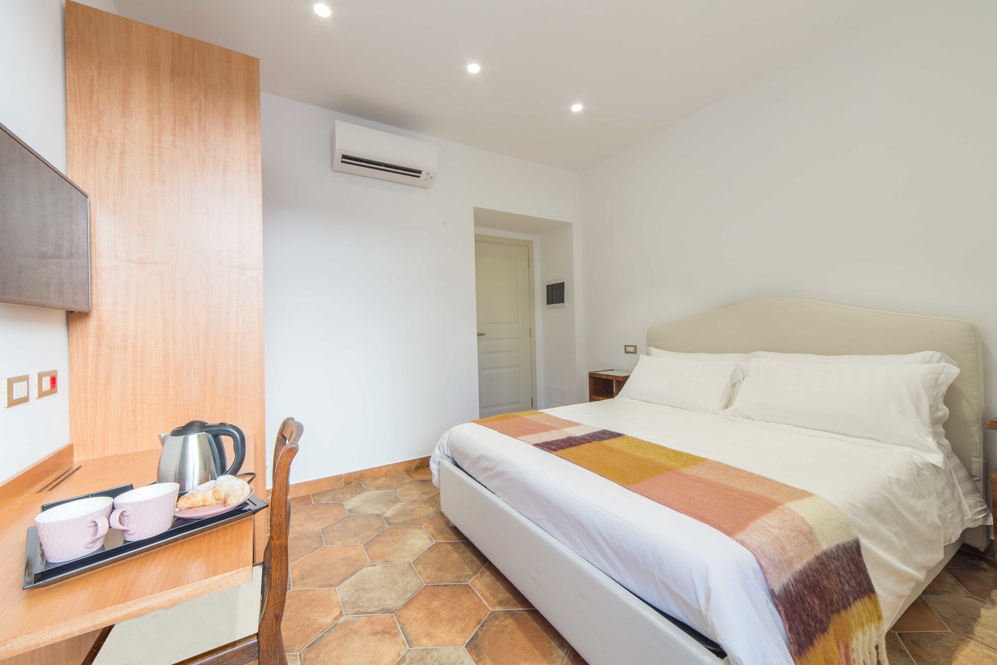 Superior, Queen Bed, Balcony or Window, Residenza Il Campanile 2/10