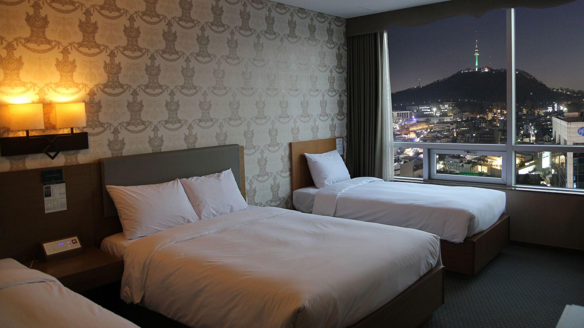 غرفة ثلاثية بسرير مزدوج وسريرين منفصلين، Mohenic Hotel Seoul Myeongdong 3/4