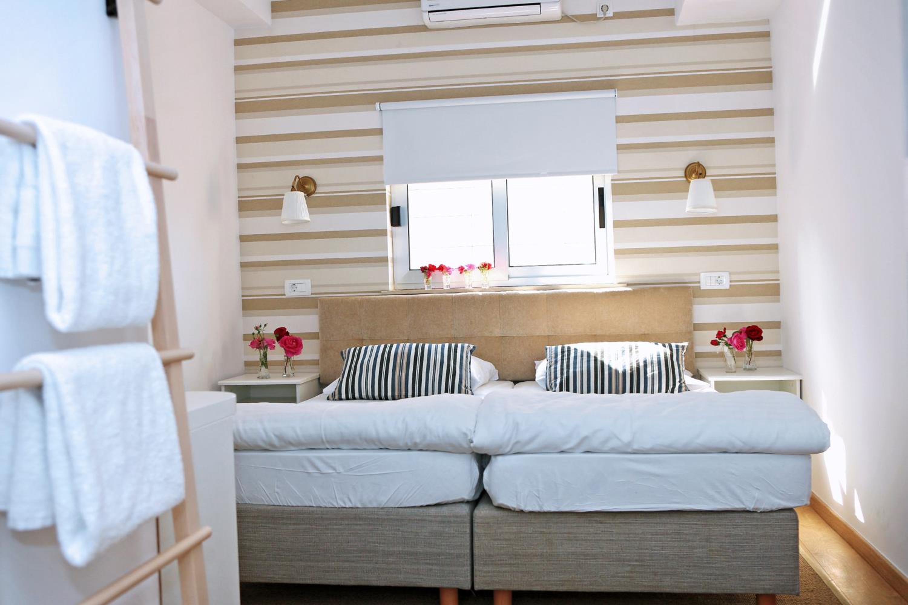 Room, Double or Twin Bed, No Balcony، HOTEL DELFIN 8/10