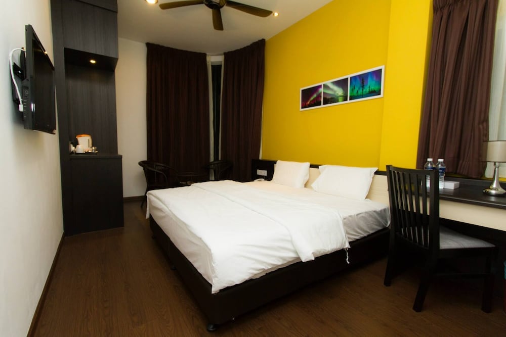 Aurora Boutique Hotel 9/25