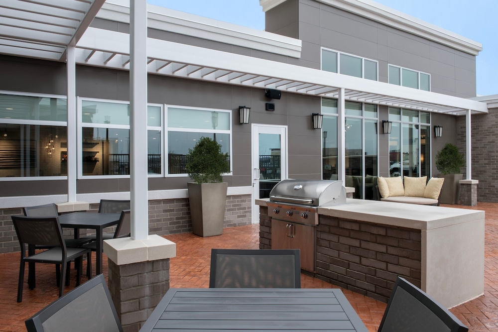 Residence Inn by Marriott Dallas Grand Prairie 15/35