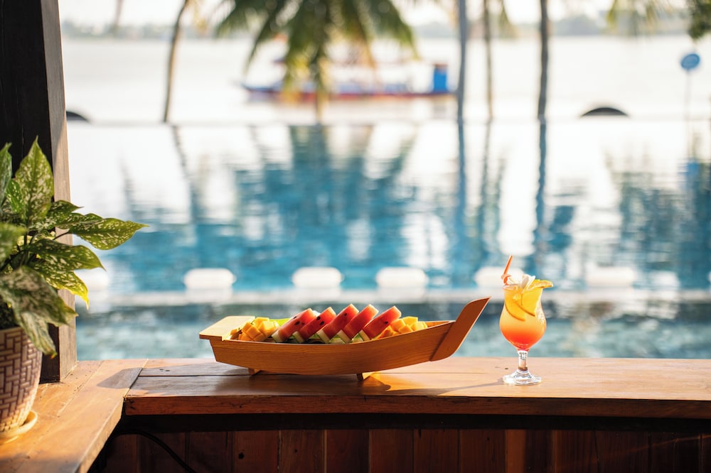 Vinh Hung Riverside Resort 55/78