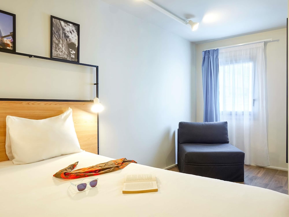 Ibis Lorient Centre Gare 24/64
