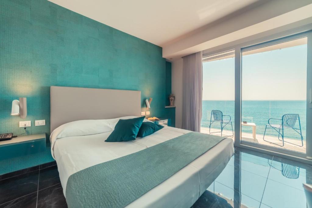 Executive, Double Bed, Sea View, Balcony