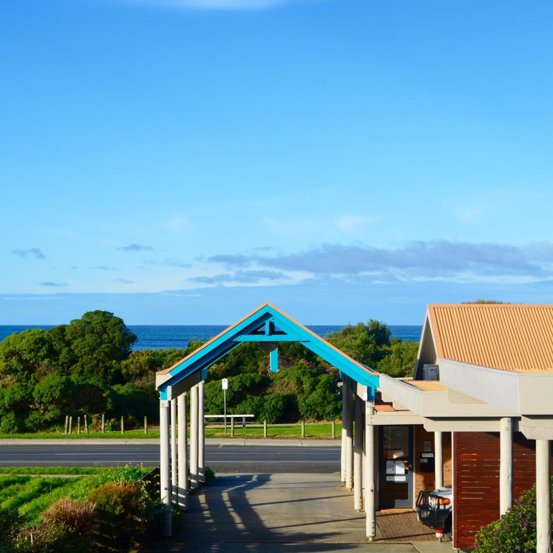 The Beachfront Motel 24/31