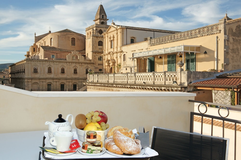 Hotel Porta Reale 37/50
