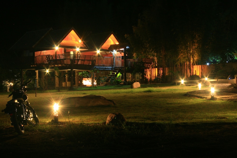 Por Ar Yor Resort 46/50