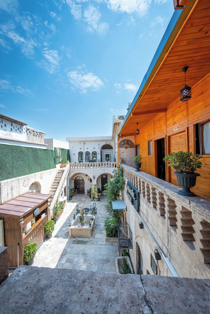 Karagul Otel 47/50