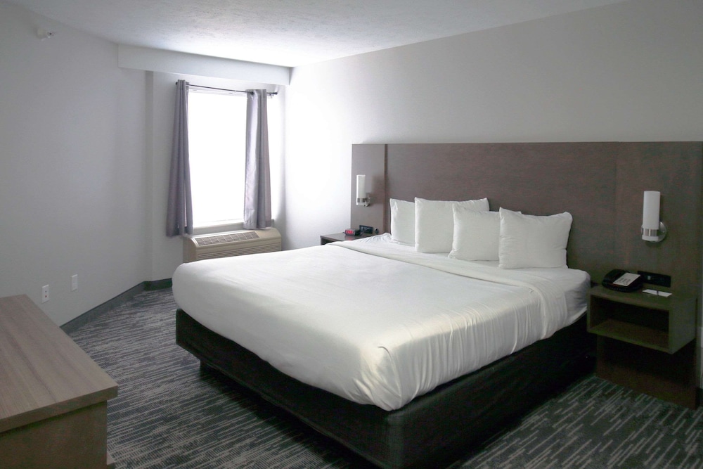 جناح بسرير كينج بحوض جاكوزي لذوي الإعاقة، Country Inn and Suites by Radisson Council Bluffs IA 4/9
