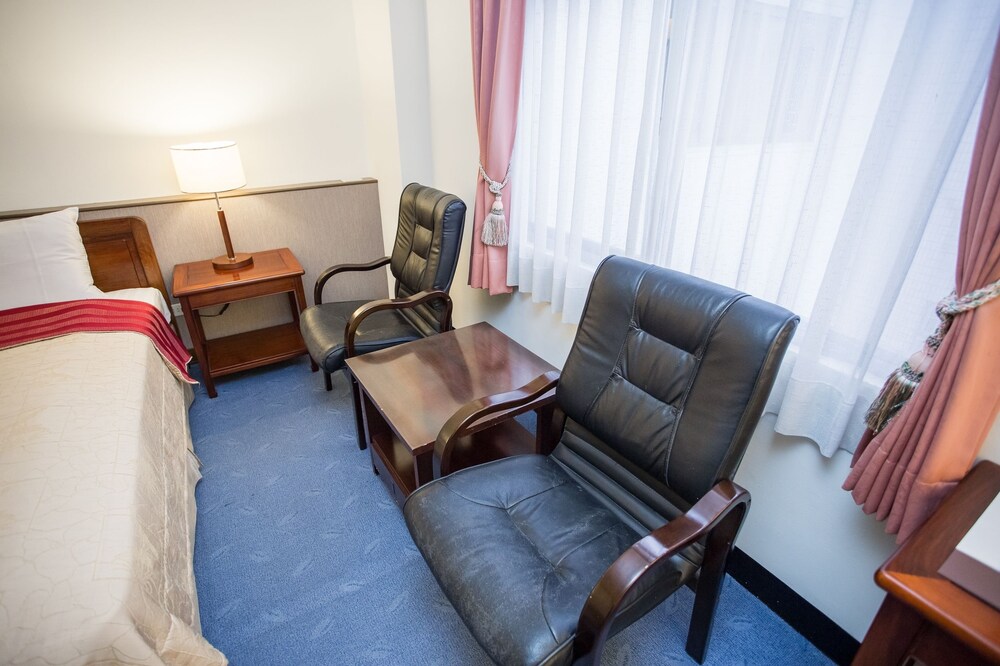 East Coast Hotel 44/71