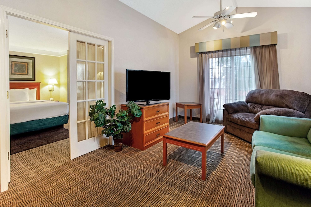 Rodeway Inn College Station, TX 23/37