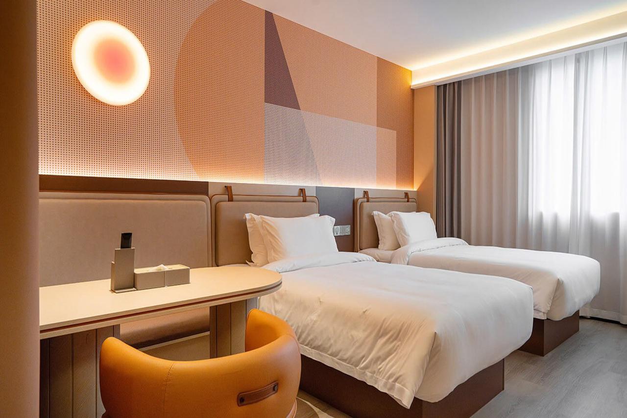 Leston Hotel 25/44