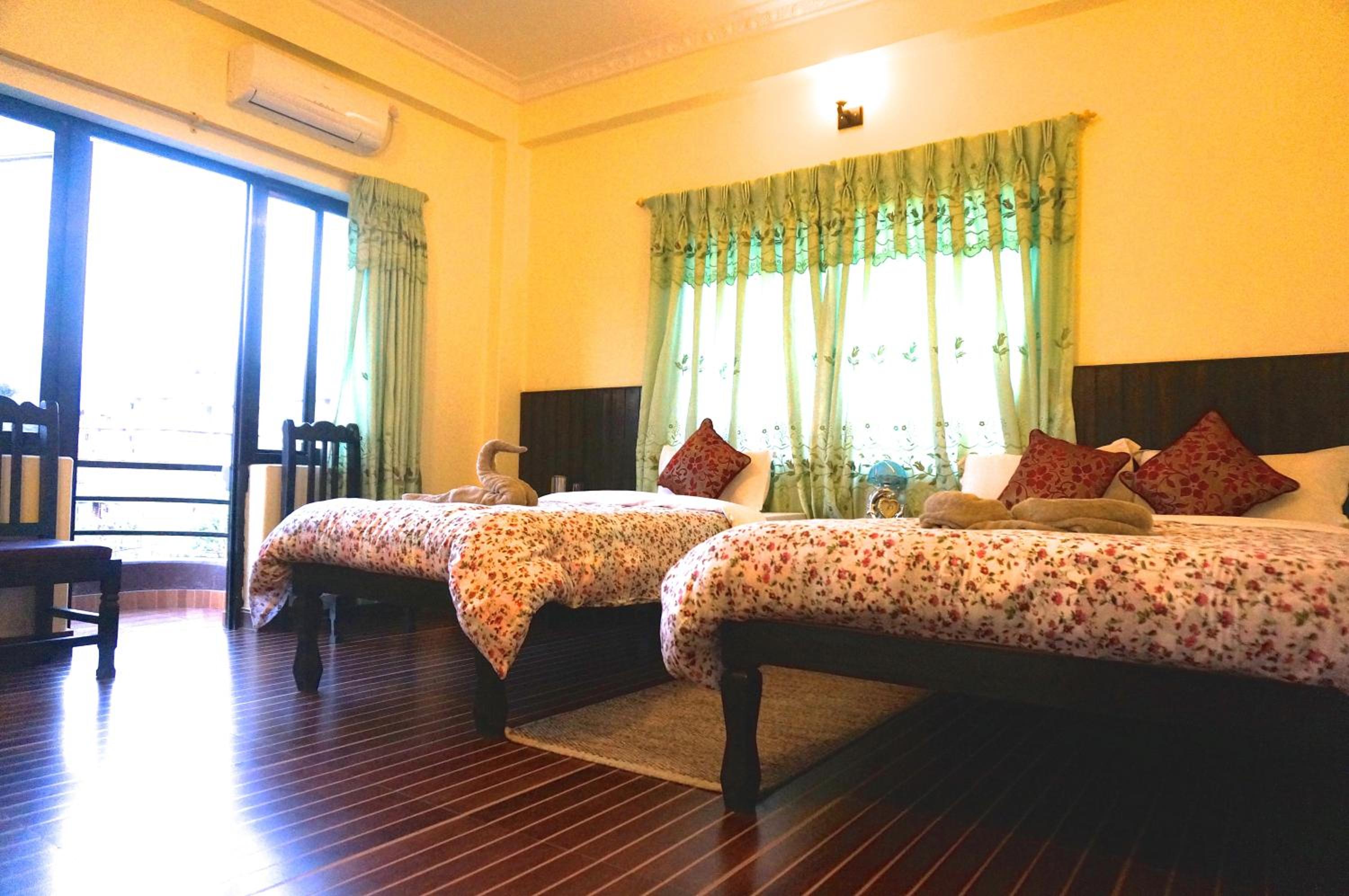 Deluxe, Double Bed, Mountain View
