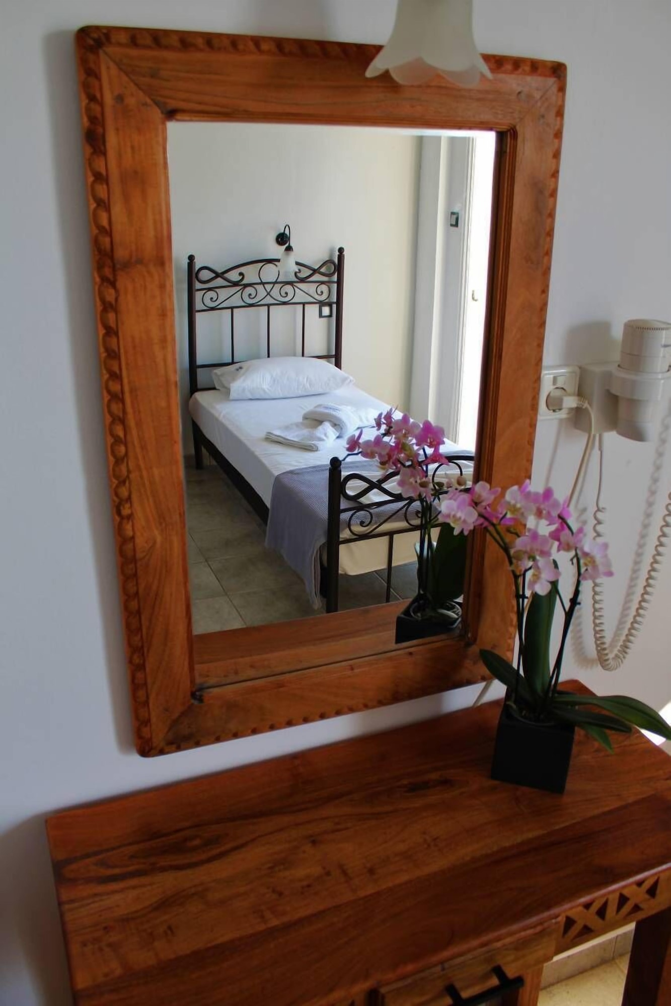 غرفة مفردة بسرير فردي، Olympia Hotel 5/5