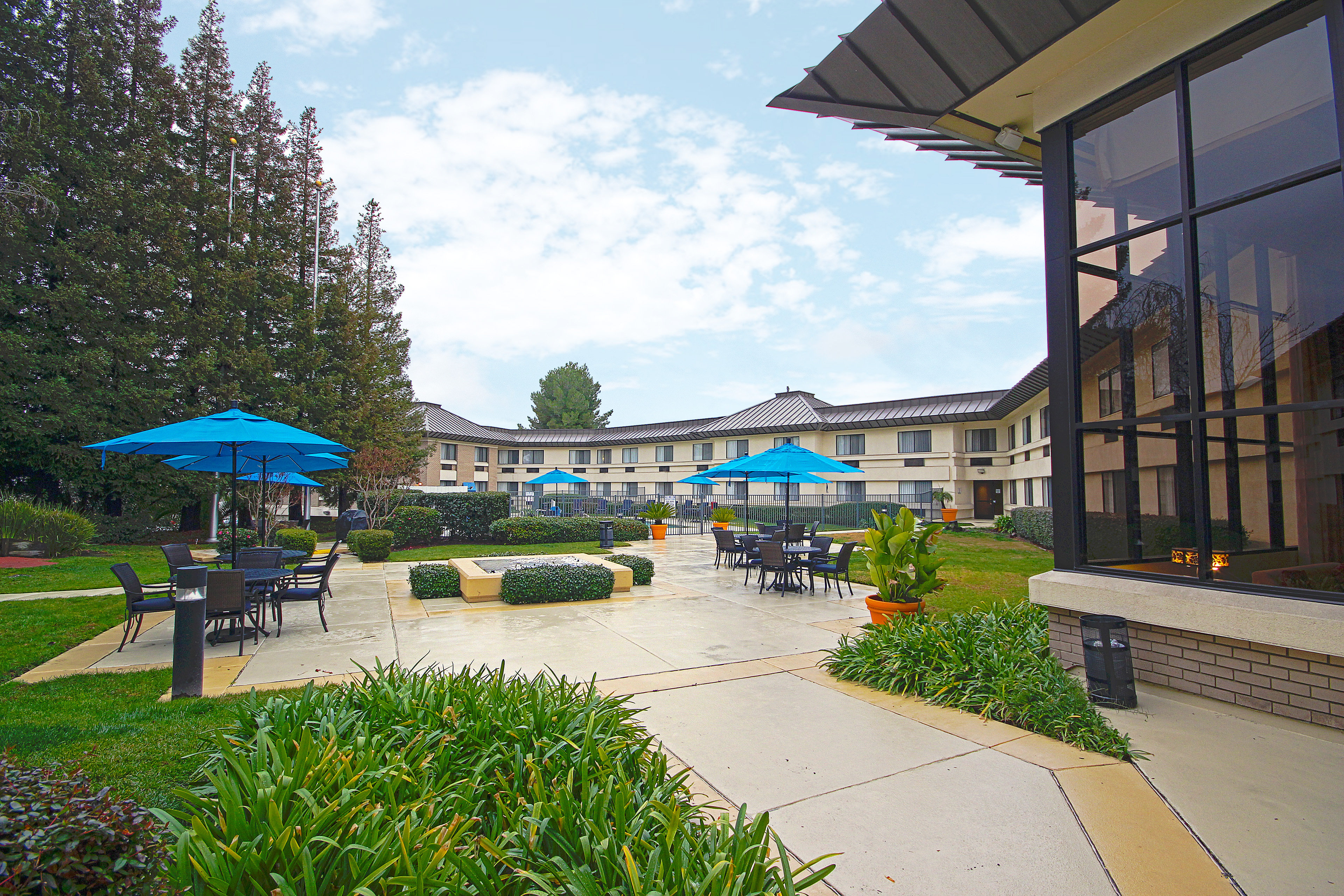 Holiday Inn Express Walnut Creek 57/59