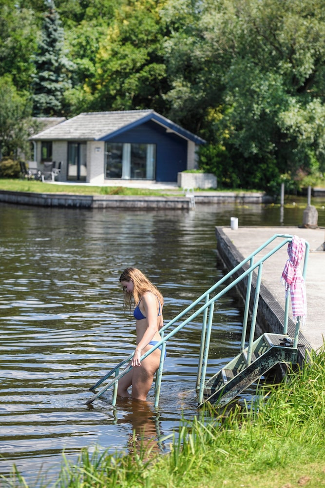 Loosdrecht Rien Van Den Broeke Village 40/50