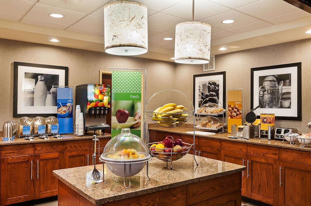 Hampton Inn Ft Collins 25/33