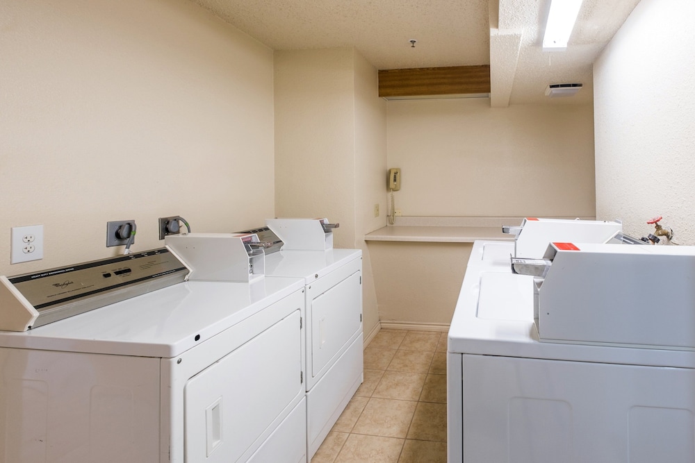 GreenTree Inn Houston IAH Airport 48/48