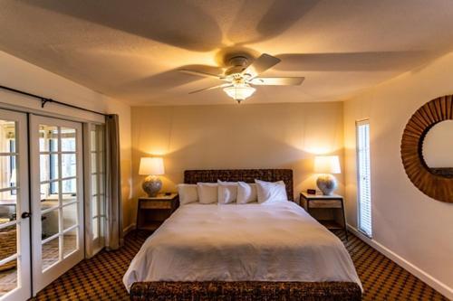 2 Bedrooms, House