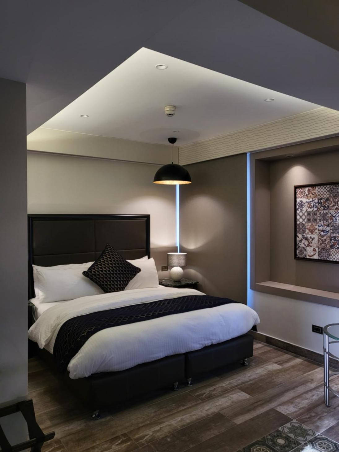 غرفة سوبيريور بسرير مزدوج، Ambassador Hotel 9/10