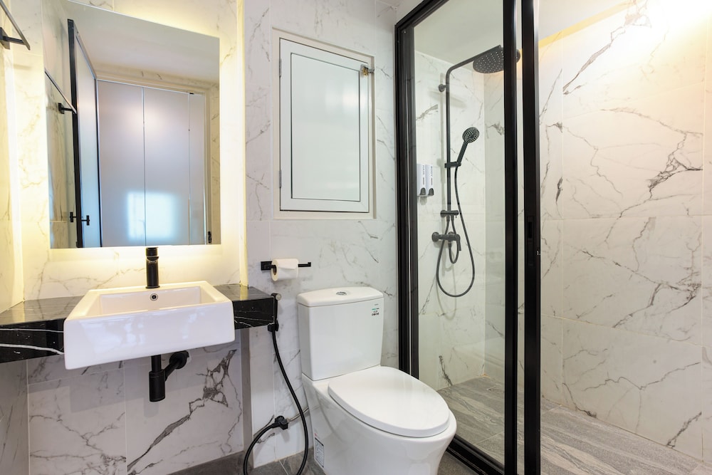 BOOK Design HOTEL -SHA Extra Plus 48/50