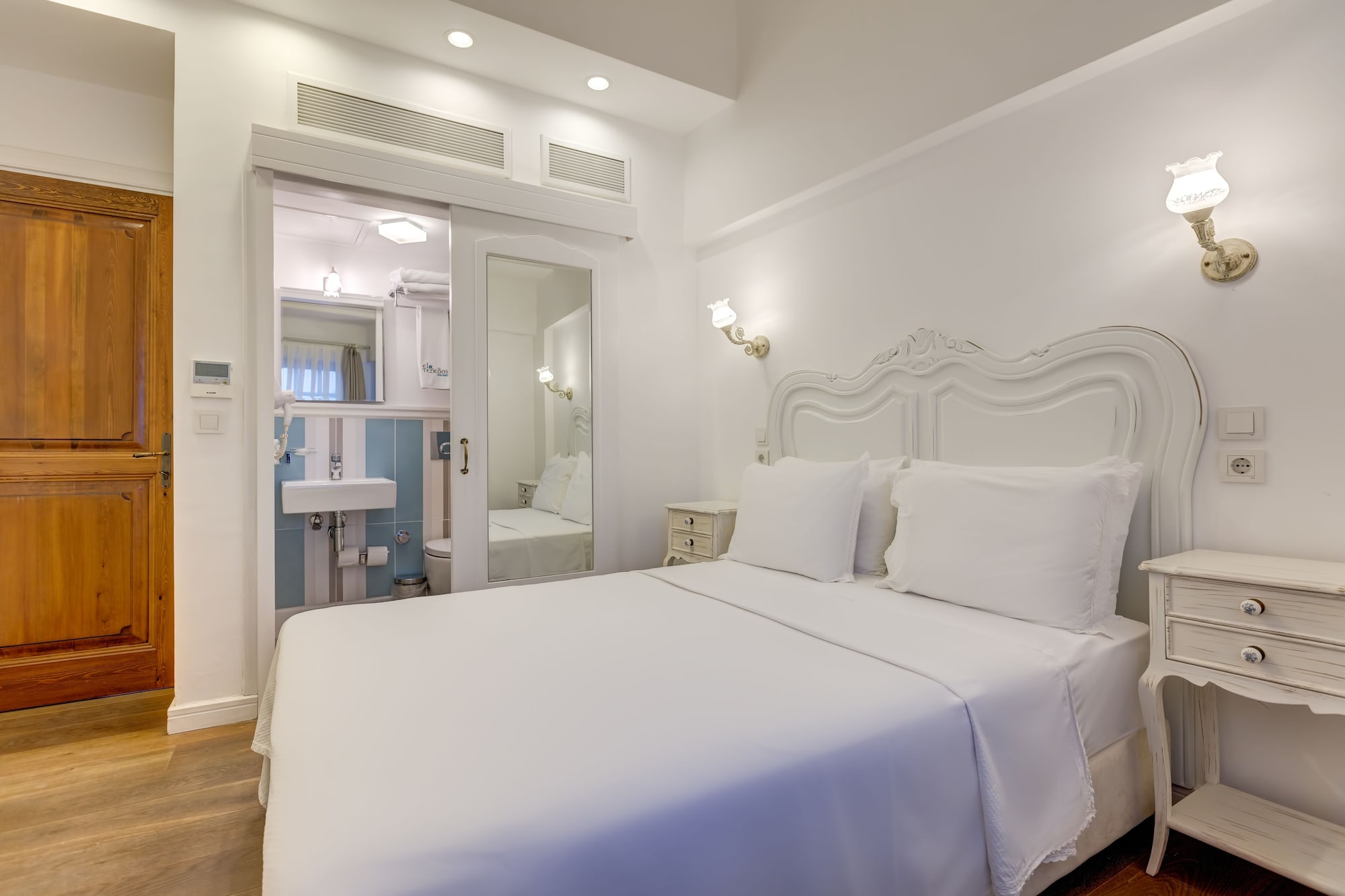 ROOM, DOUBLE BED, SEA VIEW, HIGH FLOOR