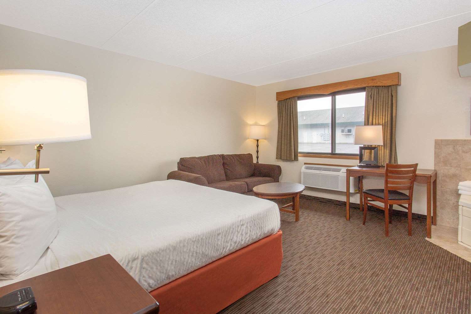 AmericInn by Wyndham Calumet 7/19