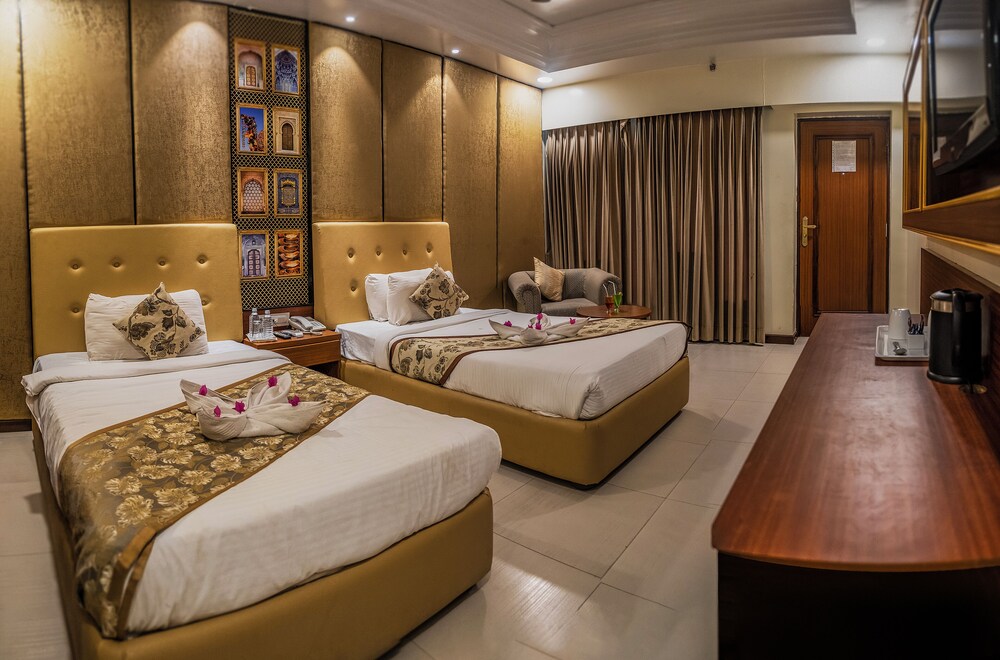 AMARGARH RESORT 21/66