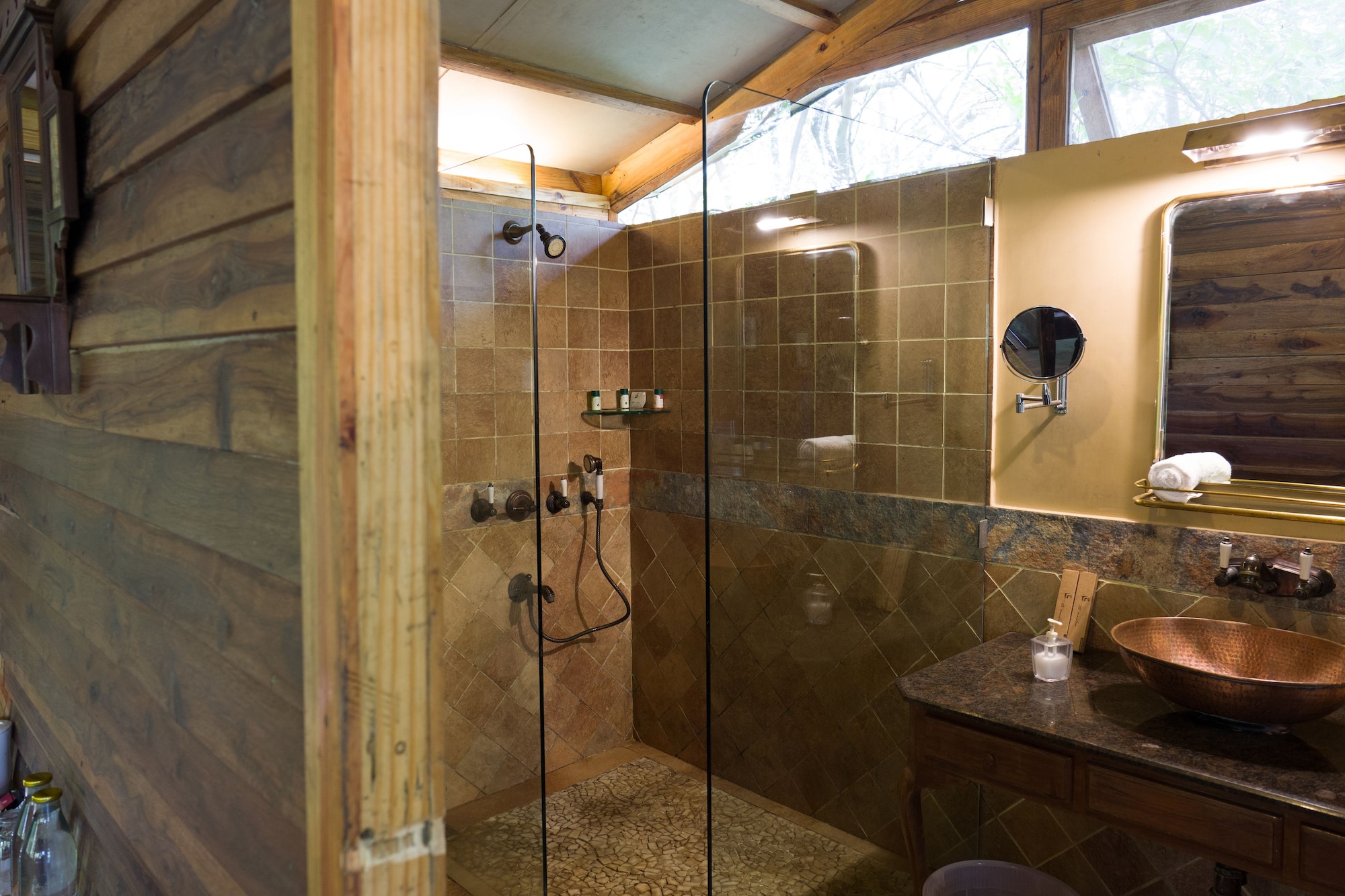 LUXURY, CABIN, FOREST VIEW, BATHTUB
