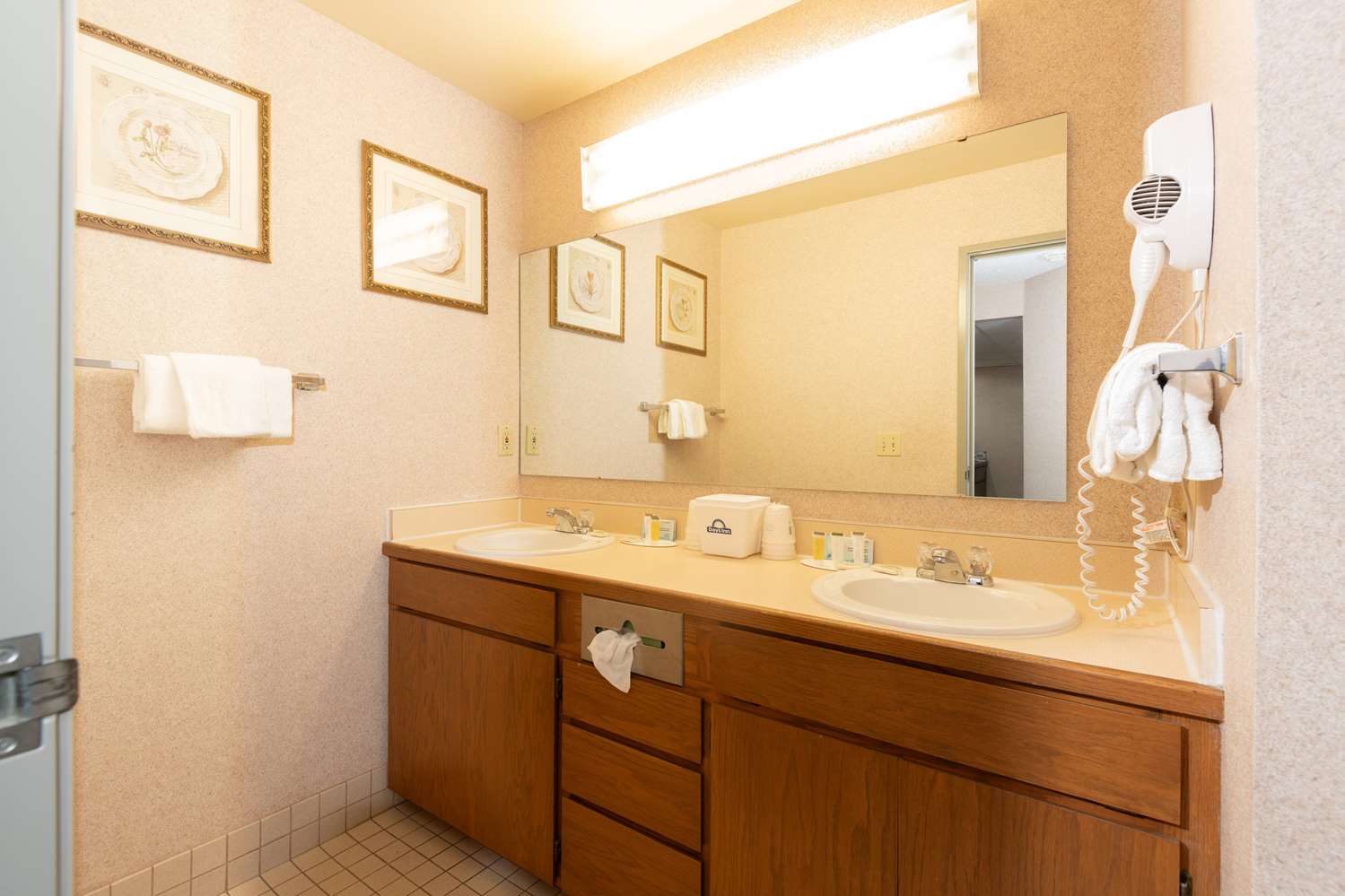 Days Inn by Wyndham Coeur d Alene 60/61