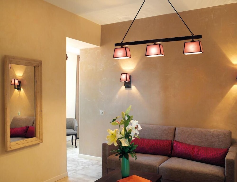 Hôtel De La Fossette 22/40