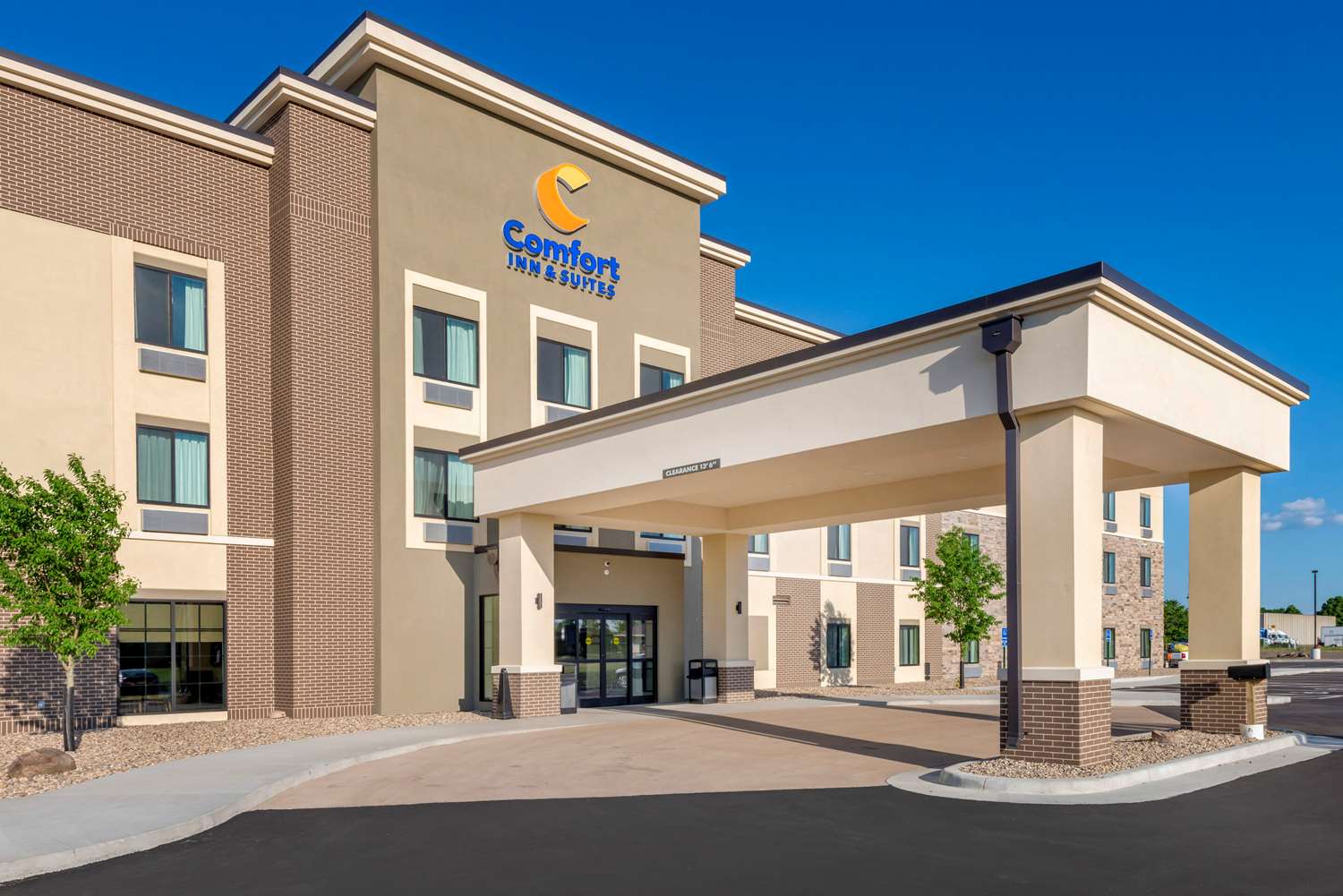 Comfort Inn & Suites Mankato, MN 28/30