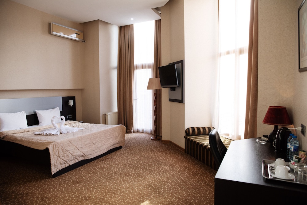 Austin Hotel Baku 13/71