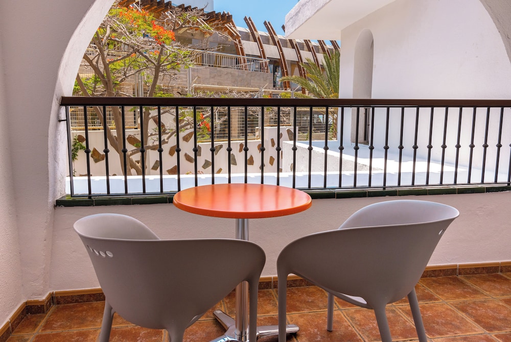 Paradise Park Fun Lifestyle Hotel 56/72