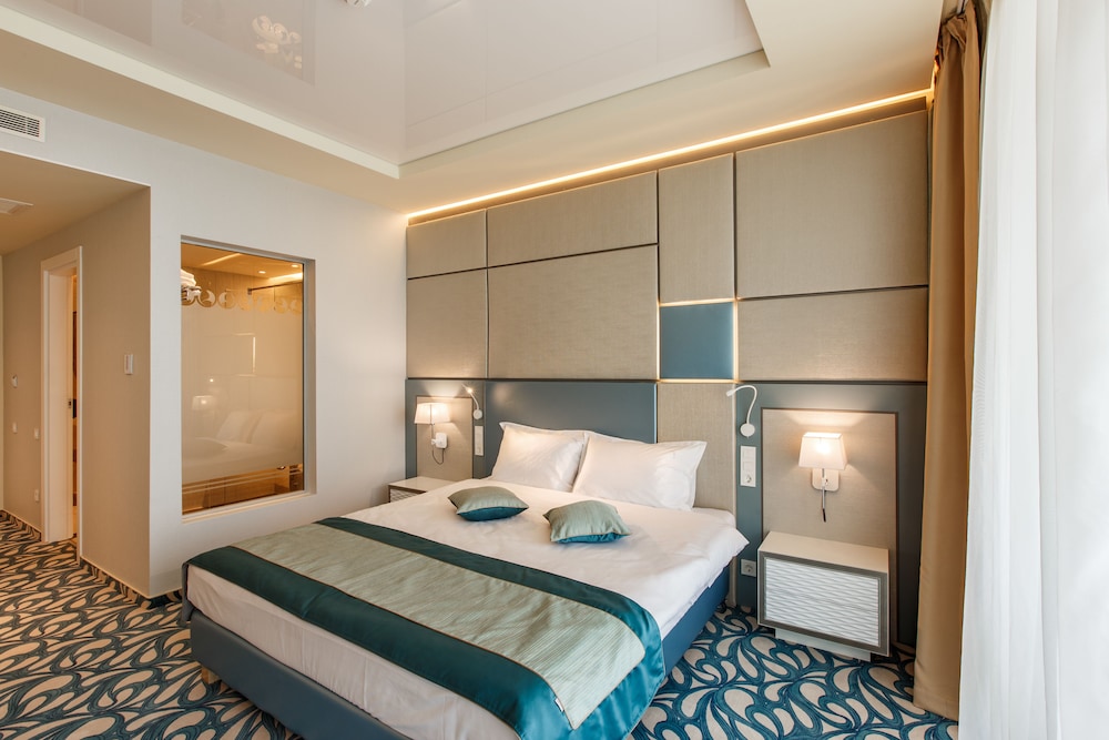 Hotel Opera Mamaia 19/70