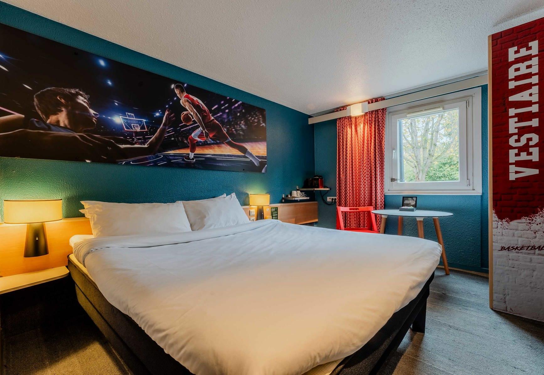 Comfort, Queen Bed